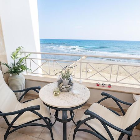 Quattro Beachfront Sea View Ap 4 Larnaca Exterior foto