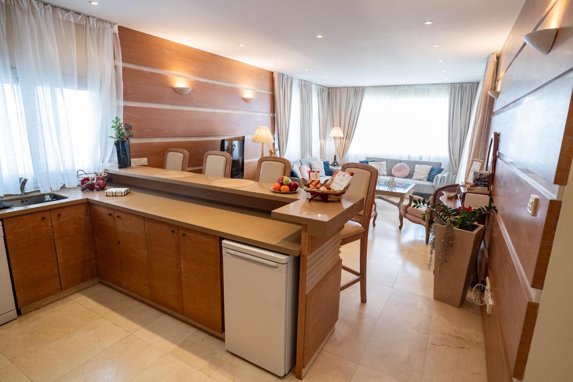 Quattro Beachfront Sea View Ap 4 Larnaca Exterior foto
